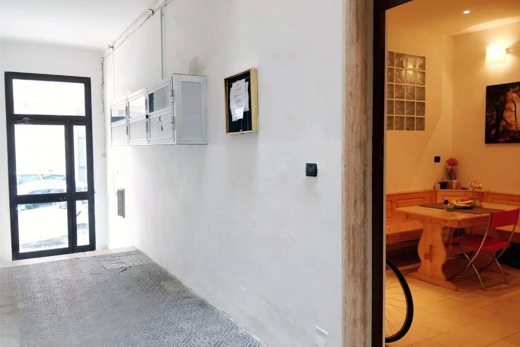 Letto Ad Acqua H2Ome Lägenhet Bari Exteriör bild